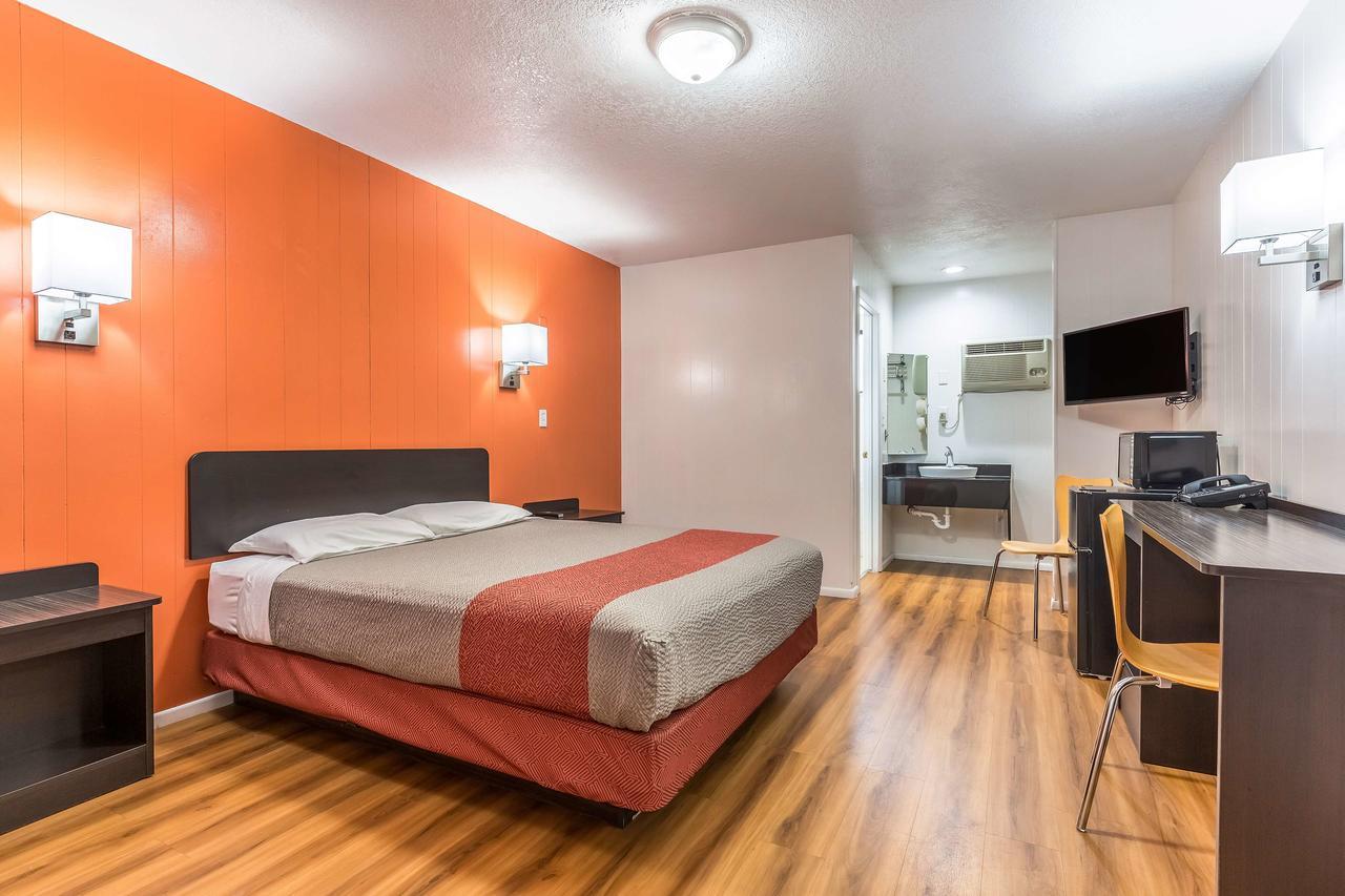Hotel 6 Tremonton, Utah