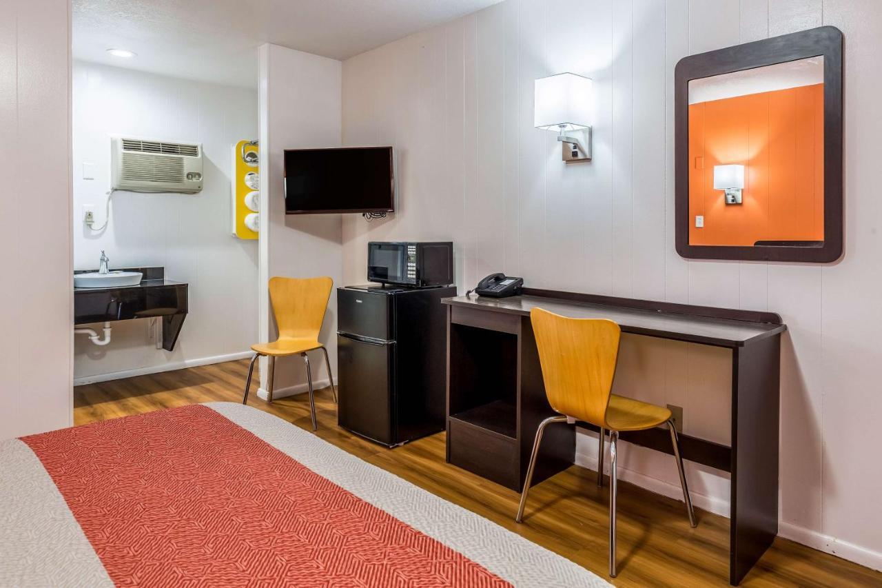 Hotel 6 Tremonton, Utah 3*